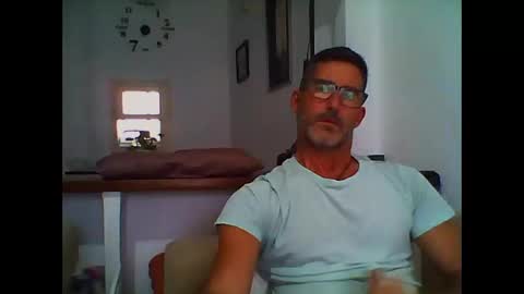 Snapshot of mindthestep chatting on 10/13/25, 03:34 MIND online show from 10/13/25, 03:34