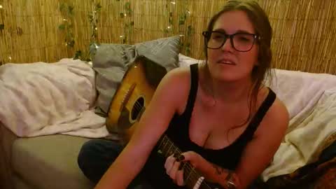 Mindy online show from 10/25/25, 05:37