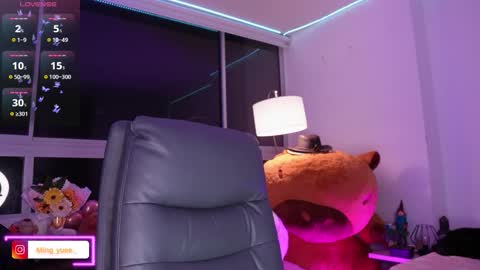 My name is Fer Nice to meet you  give it a thumbs up please its important online show from 11/19/25, 04:56