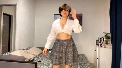 Snapshot of mingjorgenson chatting on 10/21/25, 06:41 Luna Moon online show from 10/21/25, 06:41