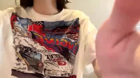 Emilia online show from 09/21/25, 05:31