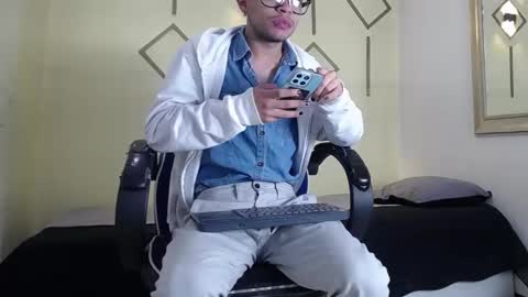 Snapshot of minho_reyes chatting on 12/03/25, 12:58 Minho Reyes online show from 12/03/25, 12:58