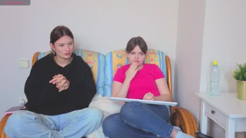 KarinaLeila online show from 09/12/25, 06:13