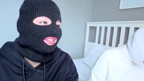 Snapshot of mini_bunny_mini chatting on 10/07/25, 06:21 KarinaLeila online show from 10/07/25, 06:21