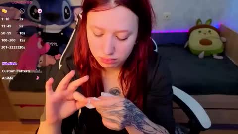 Snapshot of mini_lady2 chatting on 11/25/25, 07:08 Ruby online show from 11/25/25, 07:08