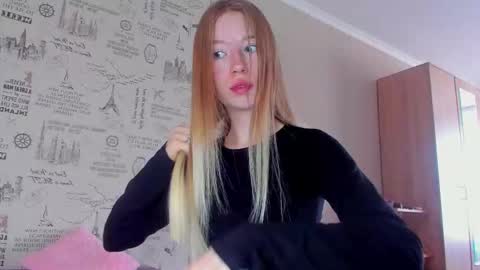 Snapshot of minidiva_ chatting on 09/12/25, 06:46 Amelia online show from 09/12/25, 06:46