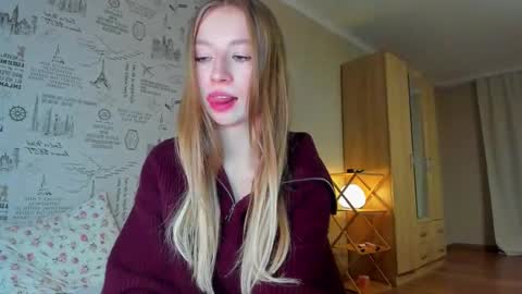 Snapshot of minidiva_ chatting on 12/16/25, 10:37 Amelia online show from 12/16/25, 10:37