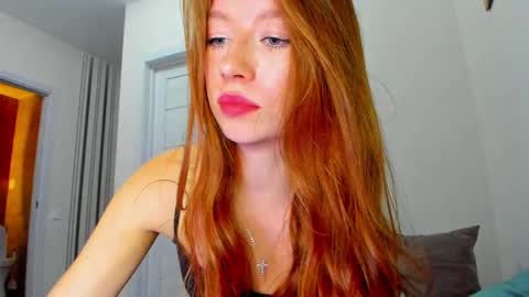 Snapshot of minidiva_ chatting on 06/01/26, 07:37 Amelia online show from 06/01/26, 07:37