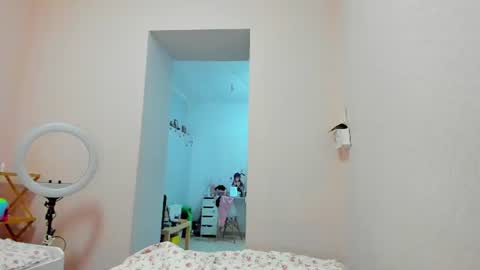 Amelia online show from 06/20/26, 08:55