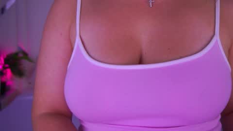 minifox_ online show from 09/27/25, 06:40