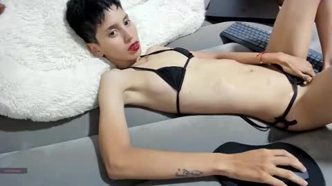 Loly online show from 10/18/25, 11:49