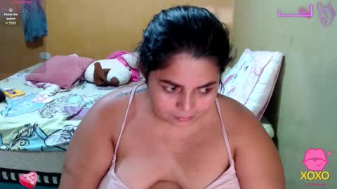 Snapshot of minnie_bbw69 chatting on 10/30/25, 12:01 Andrea online show from 10/30/25, 12:01