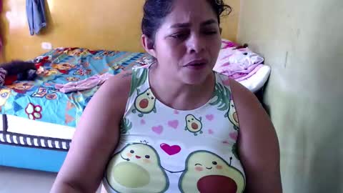 Snapshot of minnie_bbw69 chatting on 12/02/25, 02:45 Andrea online show from 12/02/25, 02:45