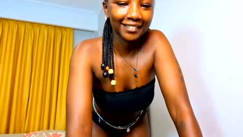 Snapshot of minnie_kay chatting on 06/05/26, 02:40 Minnie online show from 06/05/26, 02:40