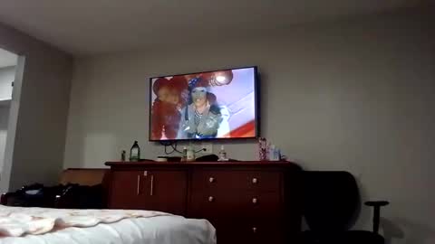 minniehunney online show from 10/08/25, 07:50