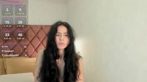 Snapshot of minniiemile chatting on 10/04/25, 08:23 Minnie online show from 10/04/25, 08:23