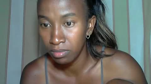 minouch211907 online show from 12/30/24, 06:27
