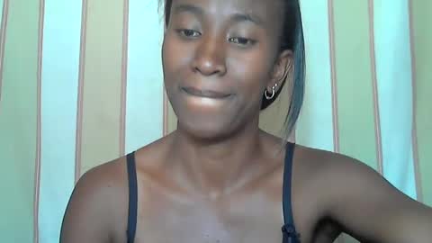 minouch211907 online show from 01/02/25, 07:12