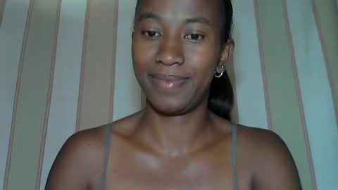 minouch211907 online show from 01/10/25, 02:57