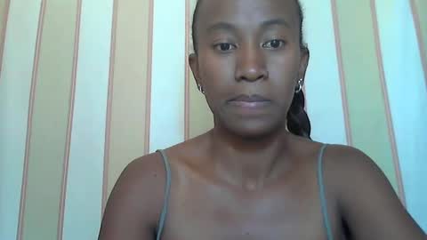 minouch211907 online show from 01/18/25, 08:31