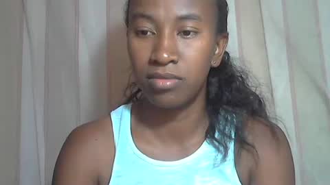 minouch211907 online show from 10/19/25, 09:54