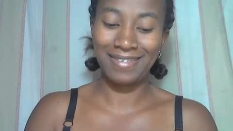 Snapshot of minouch211907 chatting on 11/05/25, 06:52 minouch211907 online show from 11/05/25, 06:52