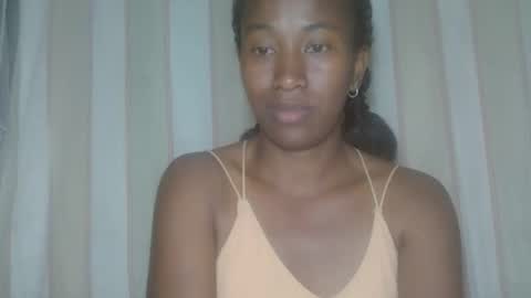 Snapshot of minouch211907 chatting on 11/17/25, 05:41 minouch211907 online show from 11/17/25, 05:41