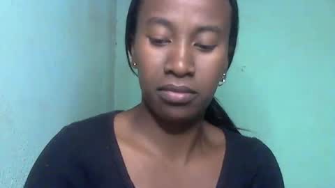 minouch211907 online show from 05/18/26, 05:08