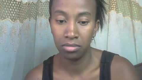 minouch211907 online show from 06/06/26, 07:46