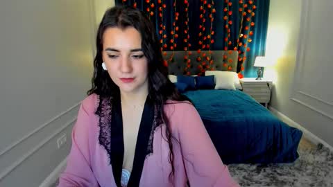 Jessi online show from 11/18/25, 08:13