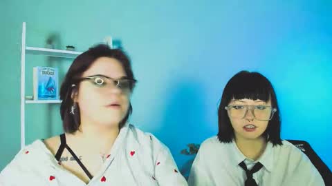 Snapshot of mira_cool_ chatting on 12/02/25, 07:42 Darling Mira online show from 12/02/25, 07:42