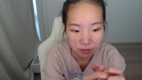 mira_g online show from 10/10/25, 09:52