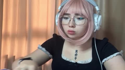 mira_light_ online show from 09/29/25, 01:11