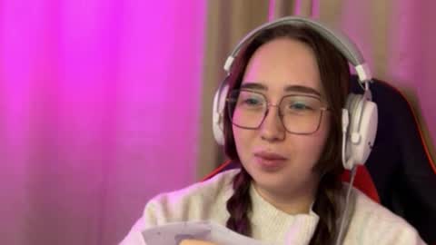 mira_light_ online show from 10/13/25, 03:23