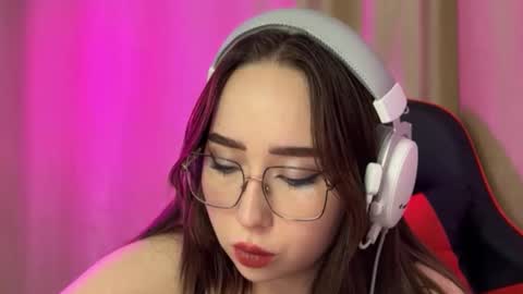 mira_light_ online show from 10/16/25, 03:24