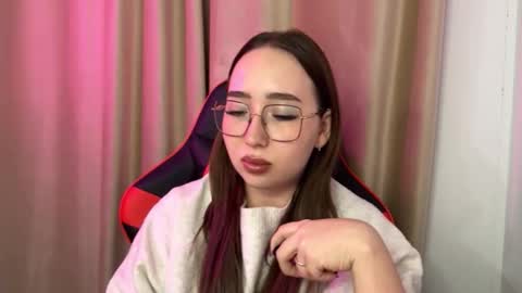 mira_light_ online show from 11/06/25, 05:58