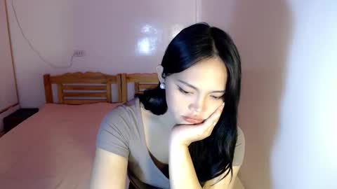 Snapshot of mira_luna222 chatting on 12/03/24, 06:06 Mira Bella online show from 12/03/24, 06:06