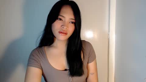 Snapshot of mira_luna222 chatting on 12/14/24, 11:56 Mira Bella online show from 12/14/24, 11:56
