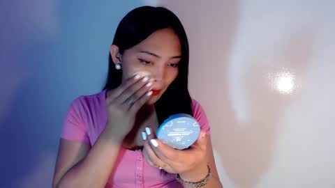 Snapshot of mira_luna222 chatting on 12/24/24, 06:33 Mira Bella online show from 12/24/24, 06:33