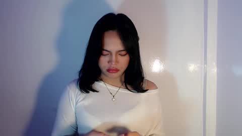 Snapshot of mira_luna222 chatting on 02/07/25, 08:42 Mira Bella online show from 02/07/25, 08:42