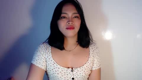 Snapshot of mira_luna222 chatting on 02/19/25, 06:21 Mira Bella online show from 02/19/25, 06:21