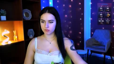 mira_lyn online show from 12/04/25, 08:06