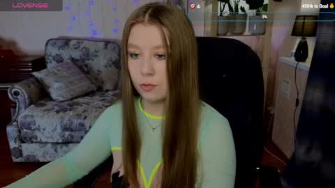 Hello my name Mira  online show from 12/15/24, 07:42