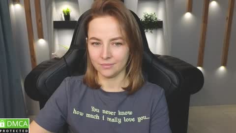 Mira online show from 12/25/24, 11:22