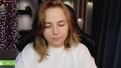 Snapshot of mira_mermayd chatting on 09/17/25, 10:06 Mira online show from 09/17/25, 10:06