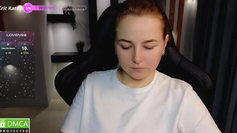 Snapshot of mira_mermayd chatting on 09/21/25, 12:56 Mira online show from 09/21/25, 12:56