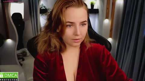 Snapshot of mira_mermayd chatting on 10/23/25, 08:13 Mira online show from 10/23/25, 08:13