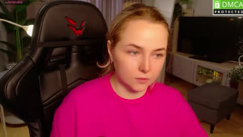 Mira online show from 05/17/26, 01:03