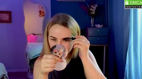 Mira online show from 05/28/26, 01:58