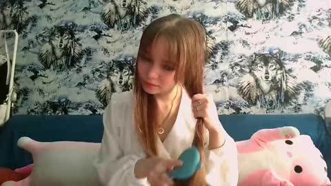 Snapshot of mira_princess chatting on 05/25/26, 07:58 MIRAcle online show from 05/25/26, 07:58
